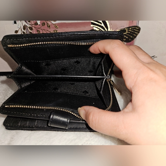 EUC KATE SPADE QUILTED NATALIA BIFOLD WALLET - Picture 10 of 11